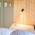 Pet Friendly In With Kitchen بيت للعطل Farsø